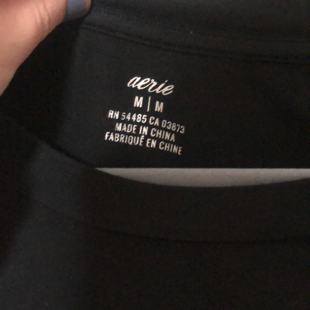 Basic black tank - Picture 2 of 2